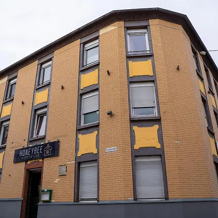 アパート Honeybee